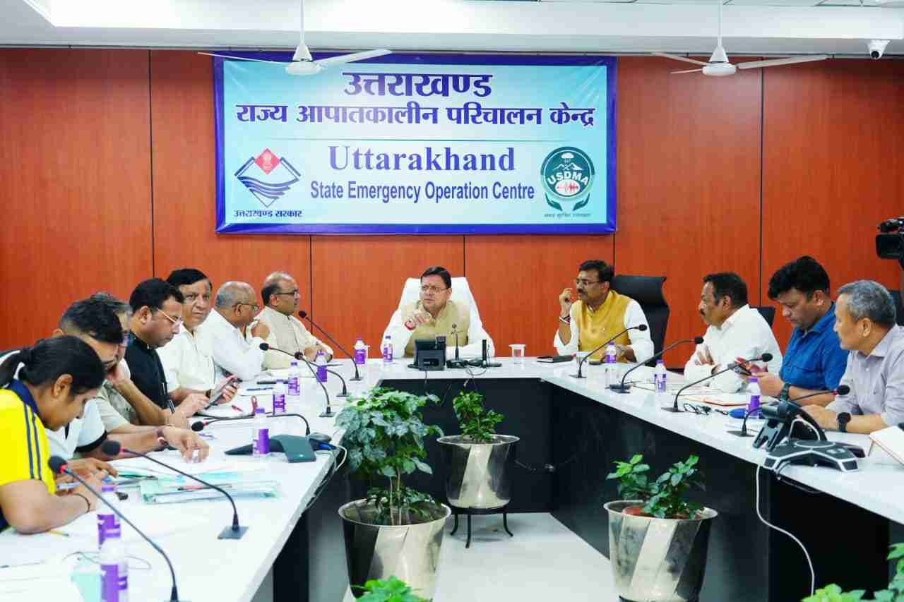 बिग ब्रेकिंग:- मुख्यमंत्री धामी देर रात्रि आपदा परिचालन केंद्र पहुंचे, टीएचडीसी टनल हादसे पर युद्धस्तर पर रेस्क्यू अभियान के निर्देश