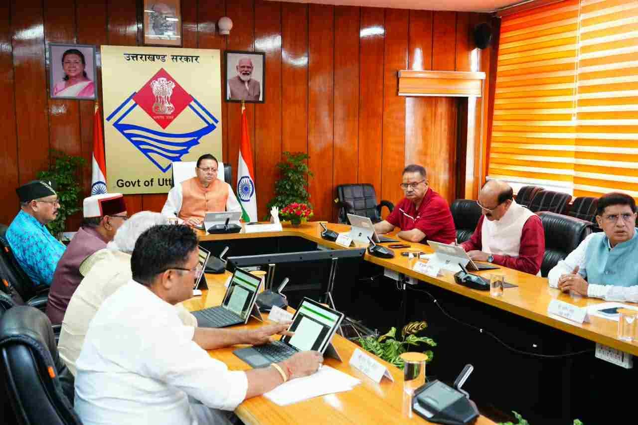 बिग ब्रेकिंग:- धामी कैबिनेट की बैठक में 17 फैसलों पर मुहर, हाइब्रिड गाड़ियों से छूट वापस, ऋषिकेश में बनेगा कैंसर इंस्टीट्यूट
